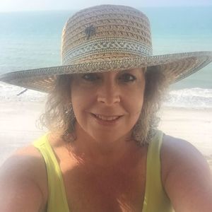 Meet your Posher, Paula